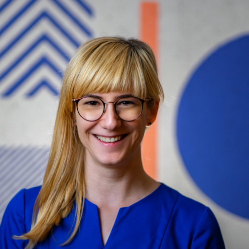 Adriana Cârnu - Facilitator Constelații